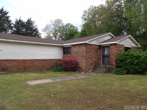 660 Cherry , Piggott, AR 72454