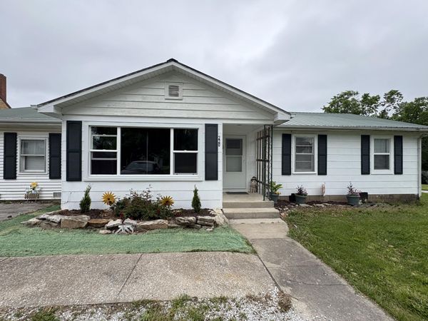 220 Wells Street , Greenfield, MO 65661