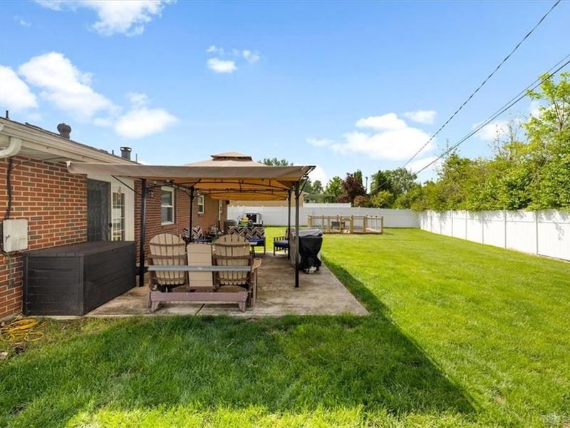 804 Treherne Lane, Englewood, OH 45322 Photo 32