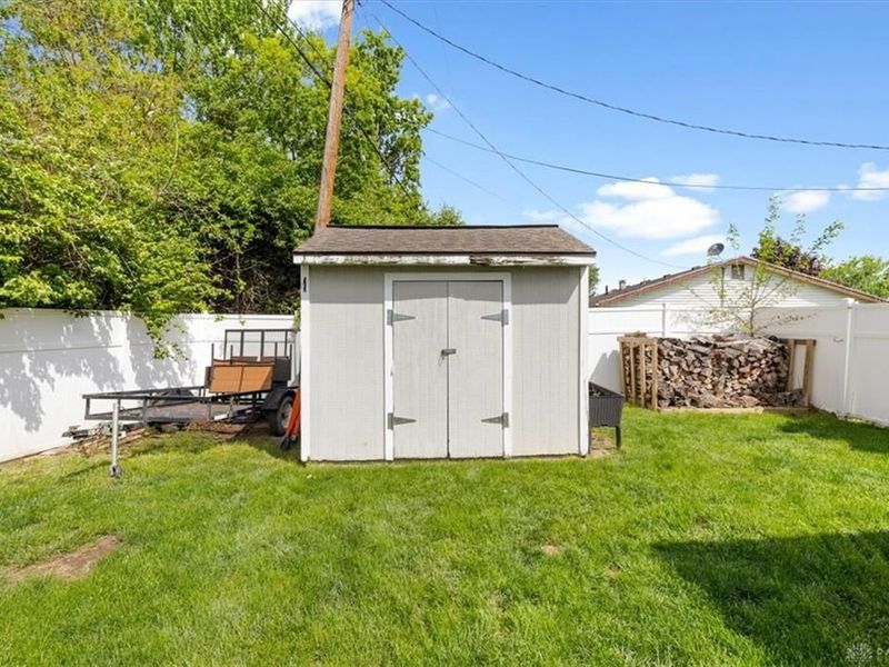 804 Treherne Lane, Englewood, OH 45322 Photo 34