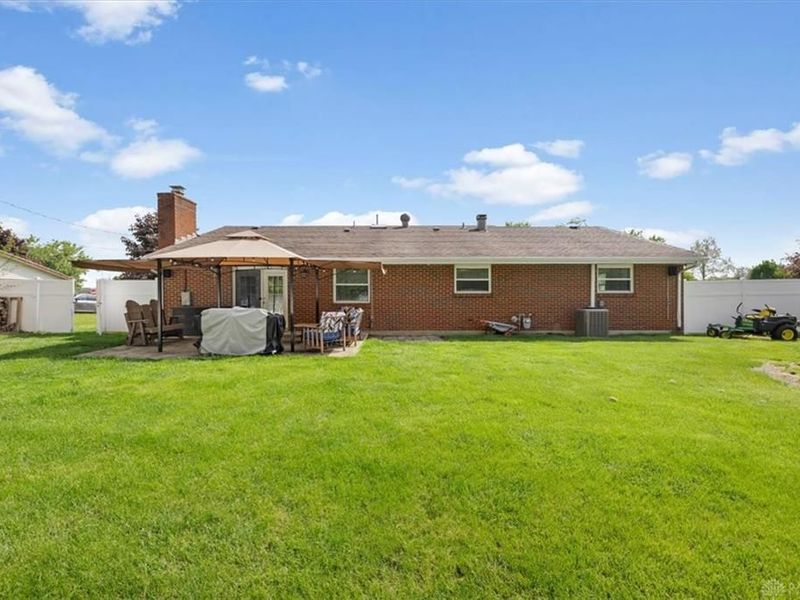 804 Treherne Lane, Englewood, OH 45322 Photo 37