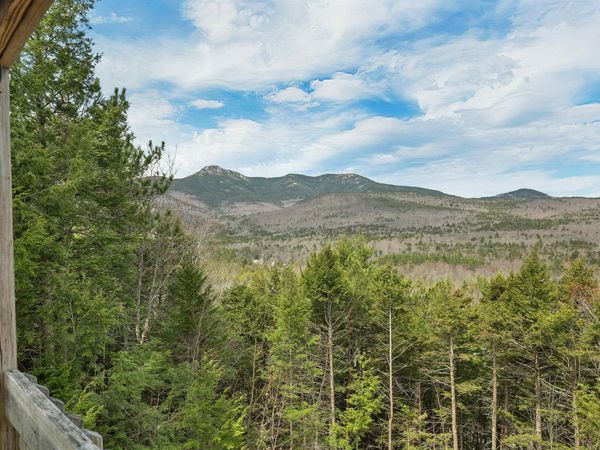 17 Croto Lane, Albany, NH 03818