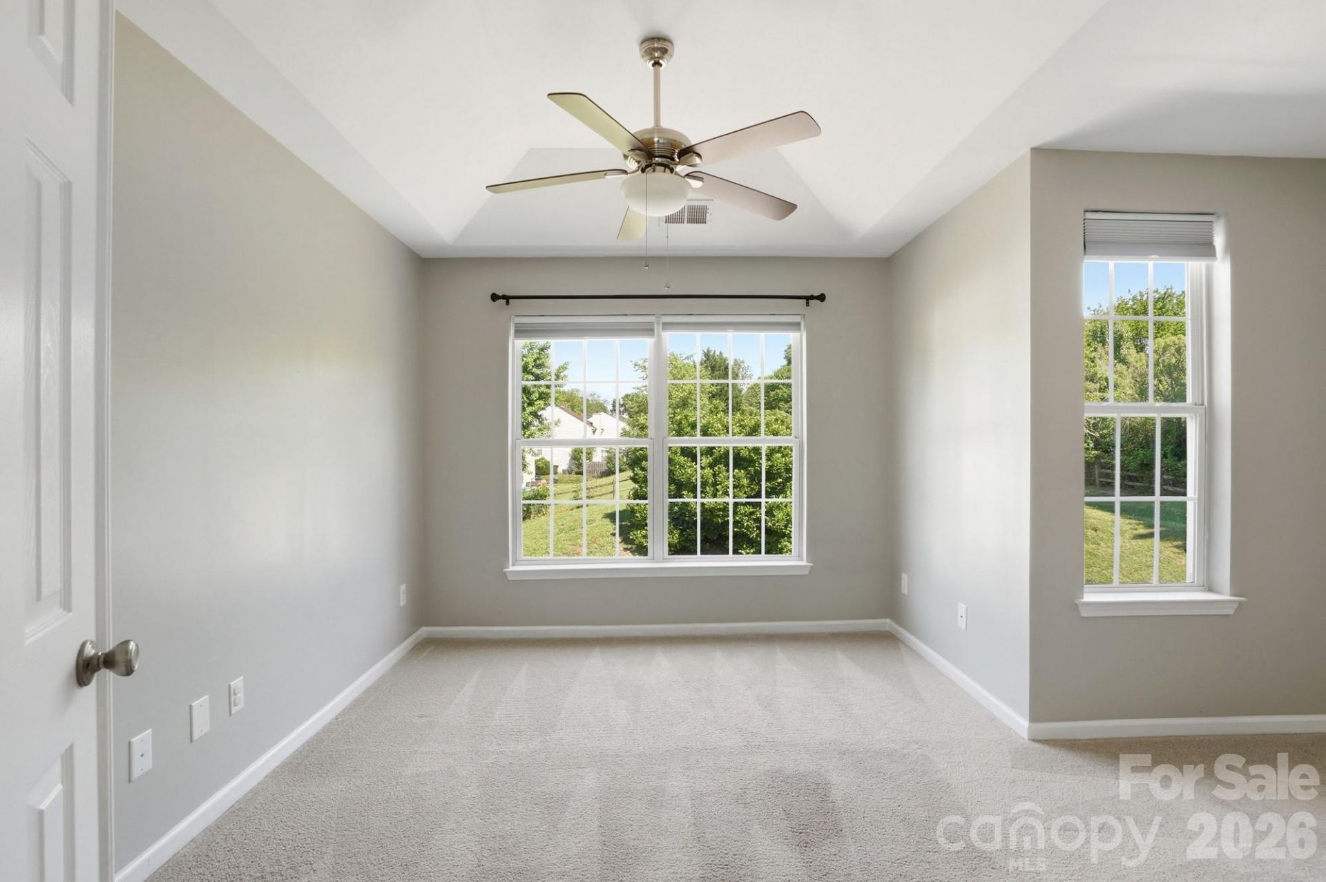 9213 Chastain Walk Drive, Charlotte, NC 28216 Main Photo