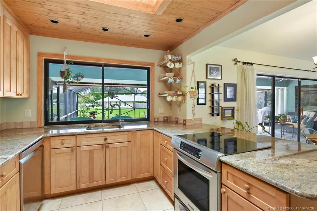 2142 SE Bryson Avenue , Port Saint Lucie, FL 34952 Photo