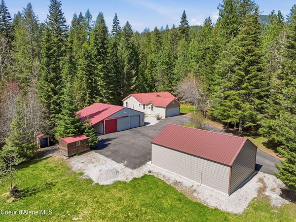274 Johnny Long RD , Sandpoint, ID 83864