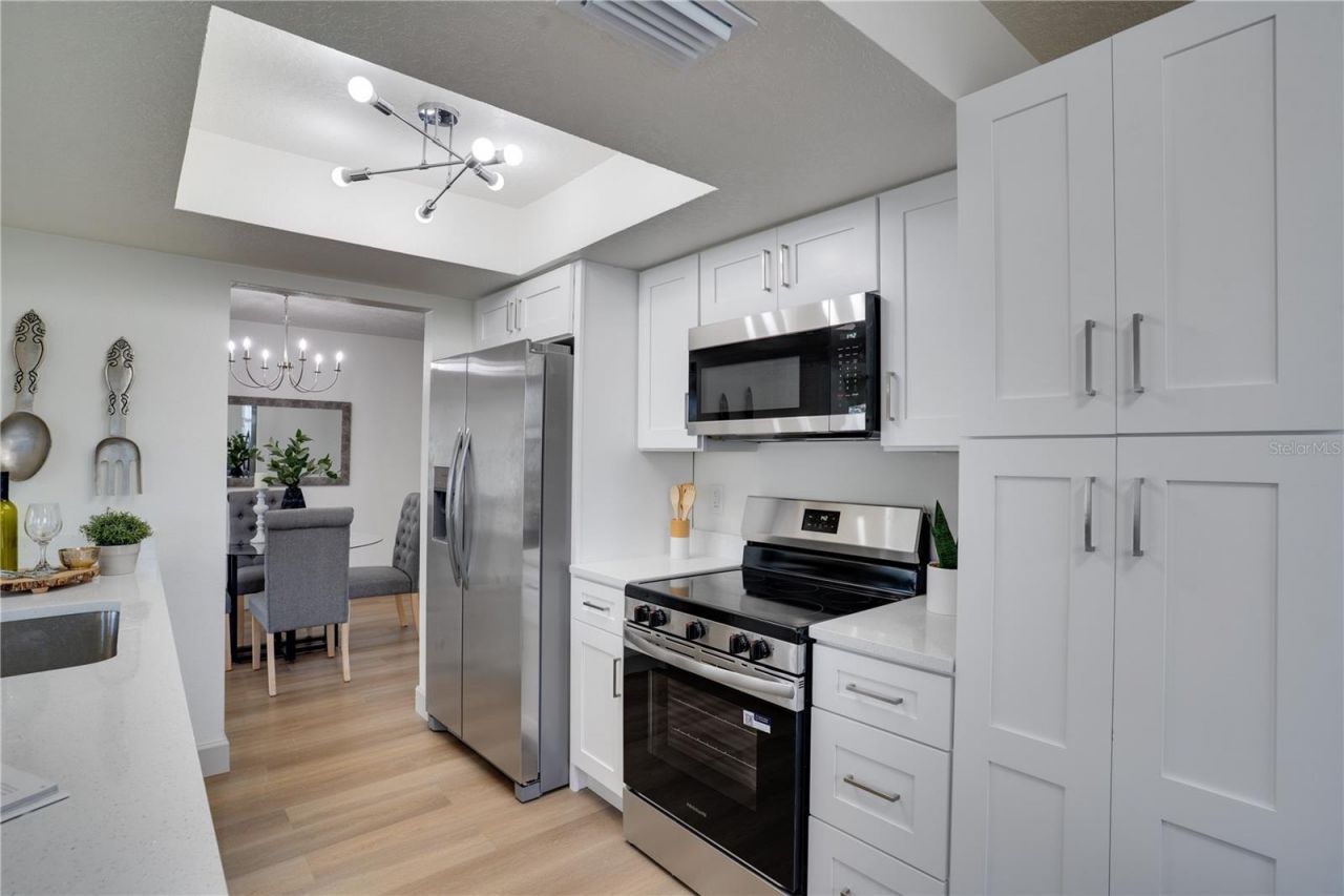 8977 140th Way , Seminole, FL 33776 Photo