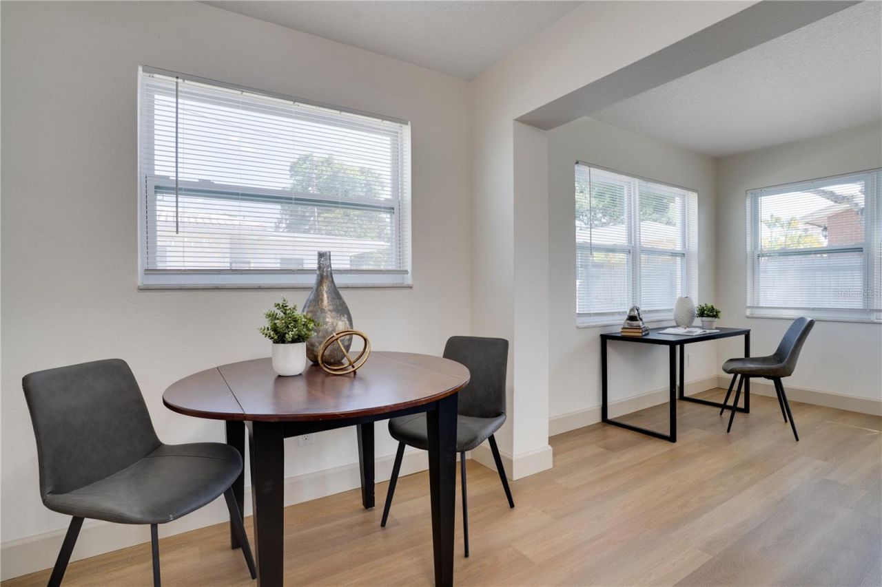 8977 140th Way , Seminole, FL 33776 Photo