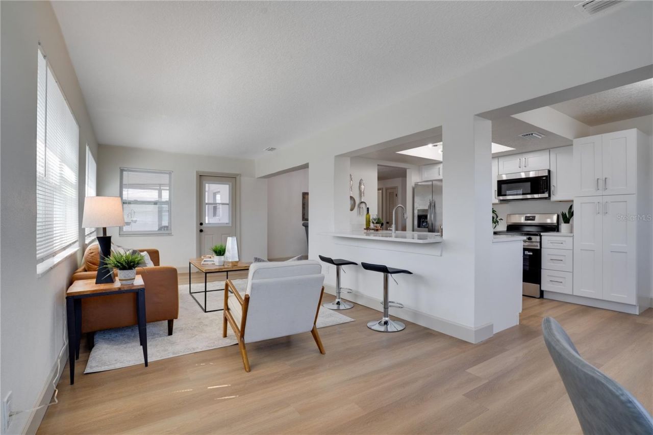 8977 140th Way , Seminole, FL 33776 Photo