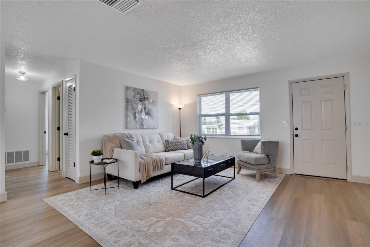 8977 140th Way , Seminole, FL 33776 Photo