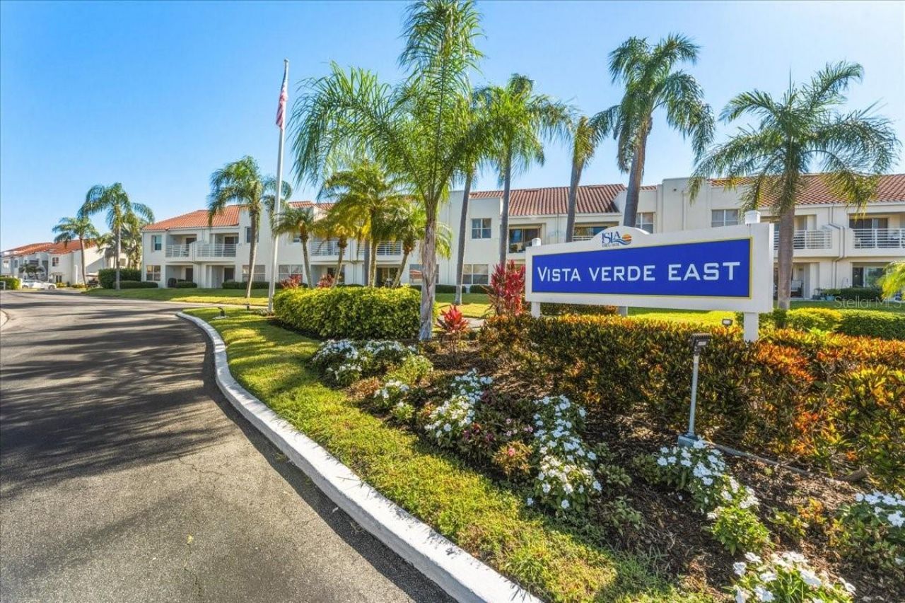 6061 Bahia Del Mar Boulevard, Unit 207, Saint Petersburg, FL 33715 Photo