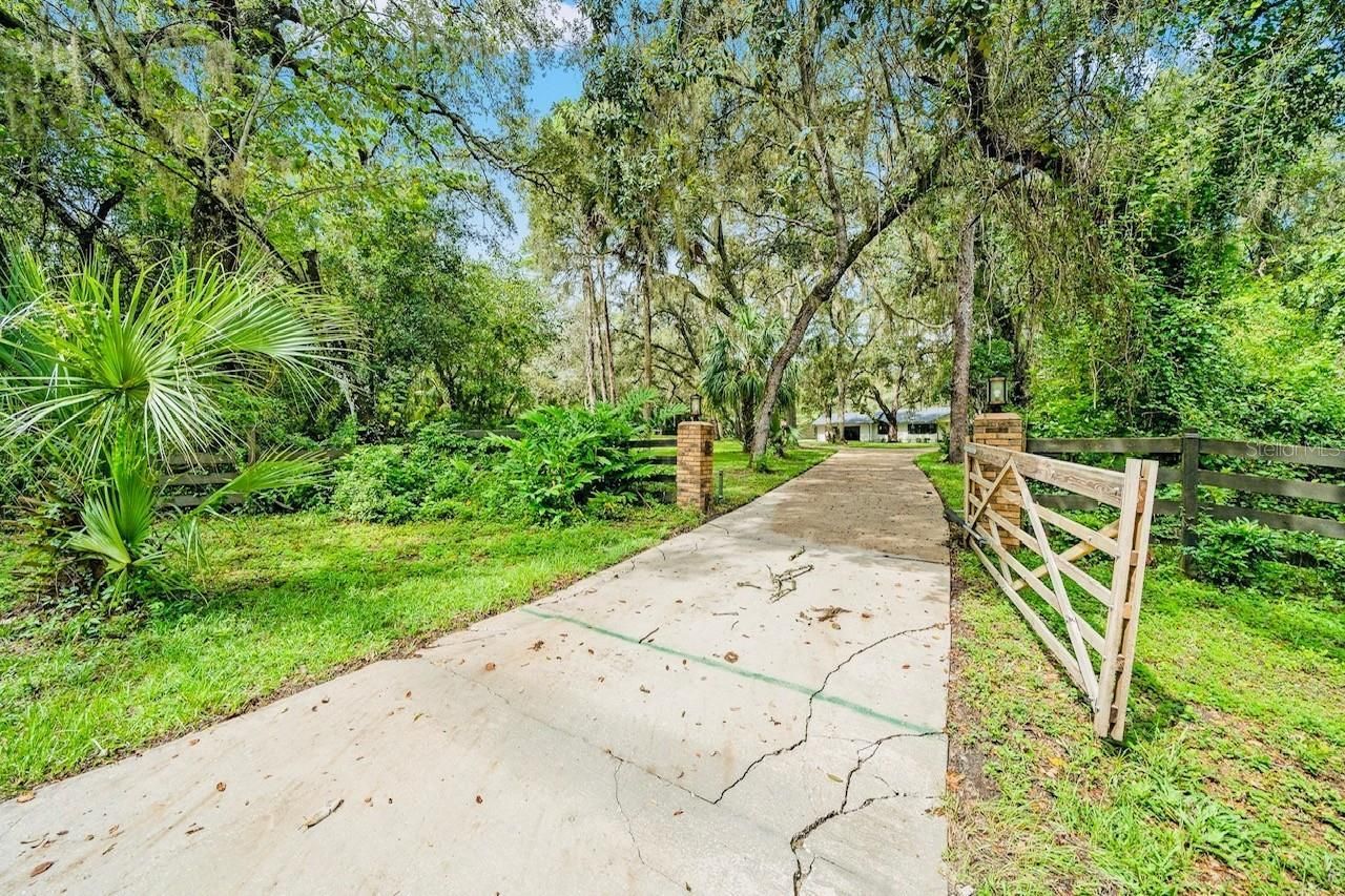 10245 E Trails End Road, Floral City, FL 34436 Photo