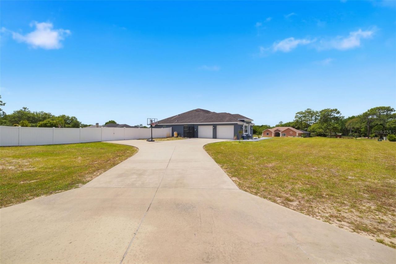 6152 NE 64th Street, Silver Springs, FL 34488 Photo