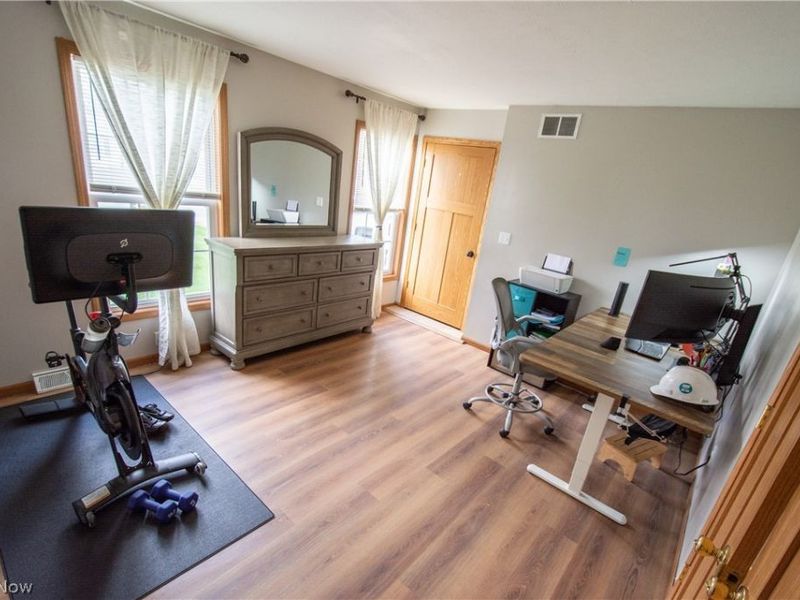 5137 Pine Shadow Court, Mineral Ridge, OH 44440 Photo 11