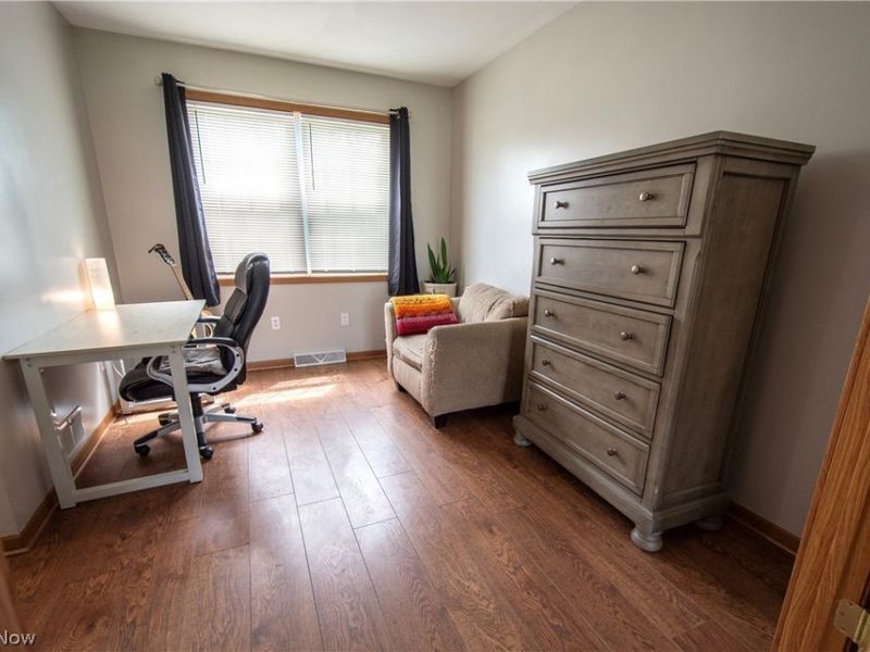 5137 Pine Shadow Court, Mineral Ridge, OH 44440 Photo 12