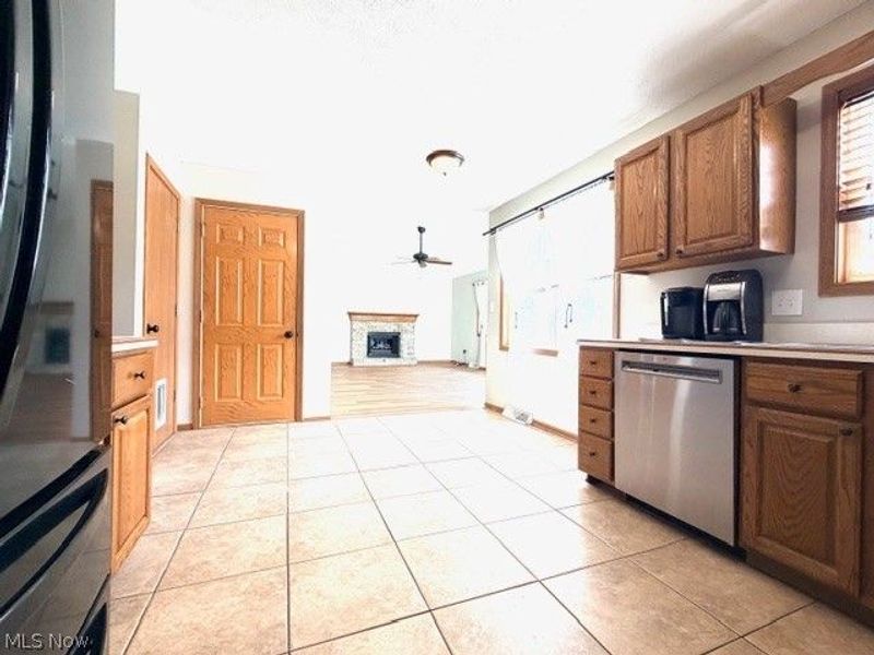 5137 Pine Shadow Court, Mineral Ridge, OH 44440 Photo 7