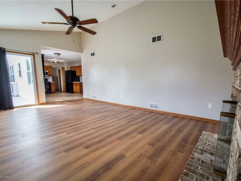 5137 Pine Shadow Court, Mineral Ridge, OH 44440 Photo 7