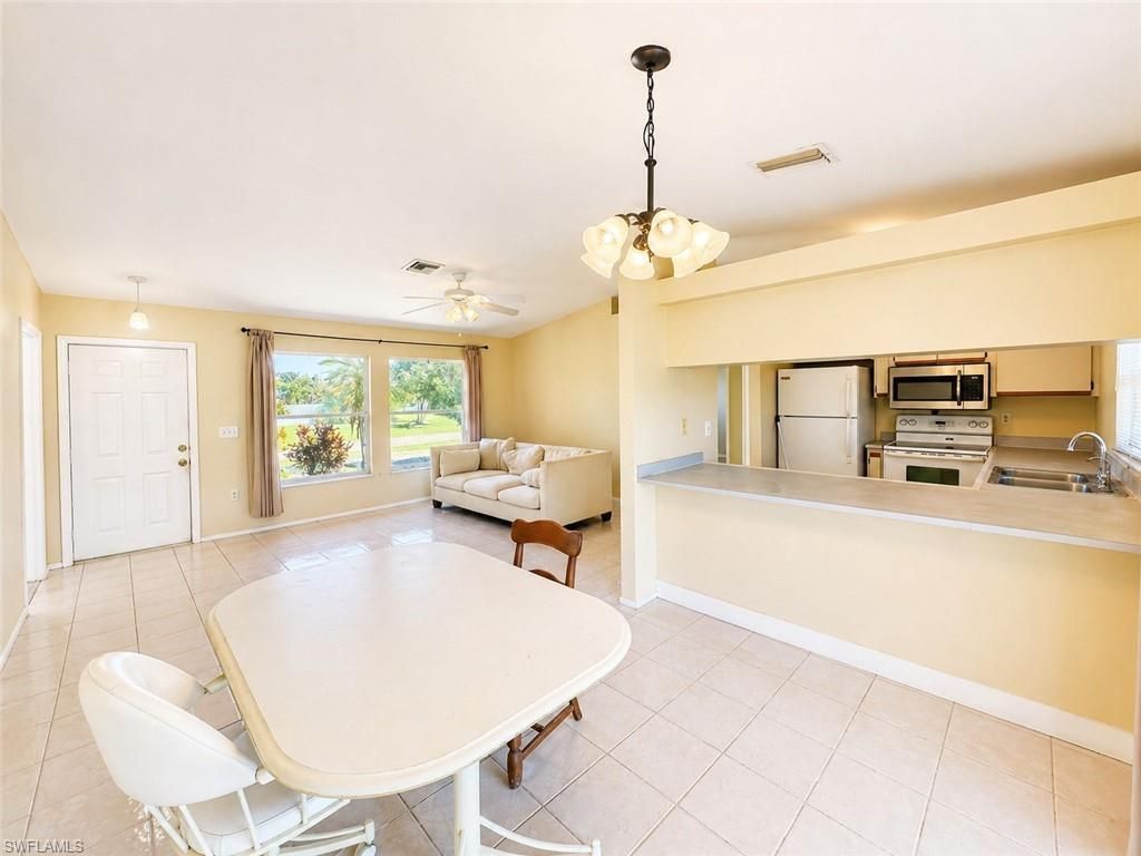 1412 NW 10th St, Cape Coral, FL 33993 Photo