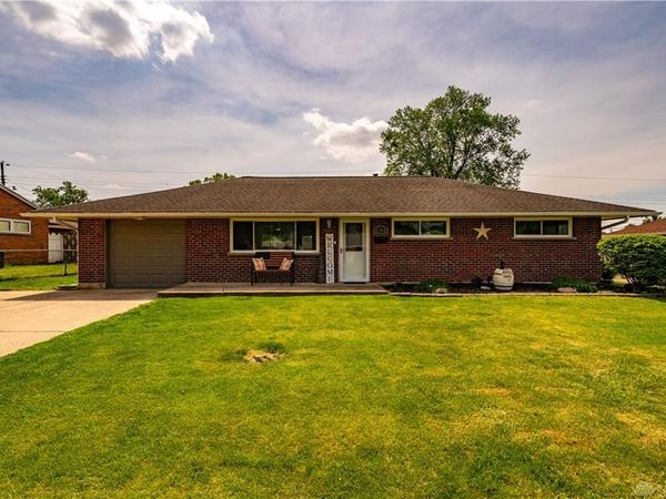 2190 Renshaw Avenue, West Carrollton, OH 45439