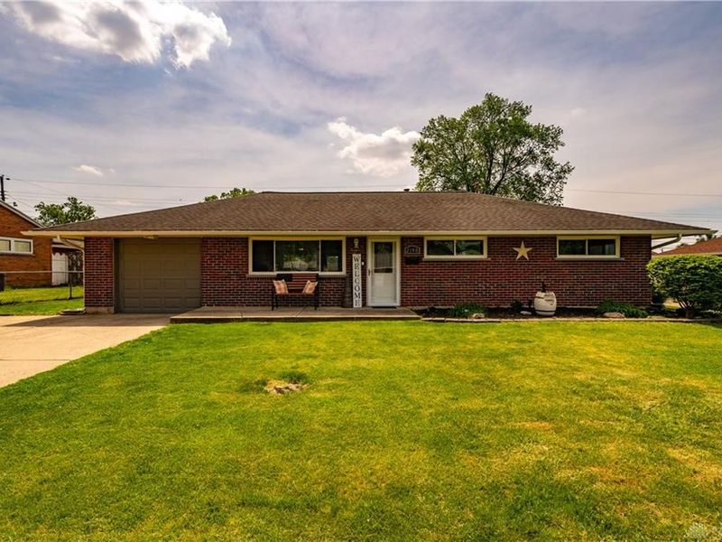 2190 Renshaw Avenue, West Carrollton, OH 45439 Photo 1