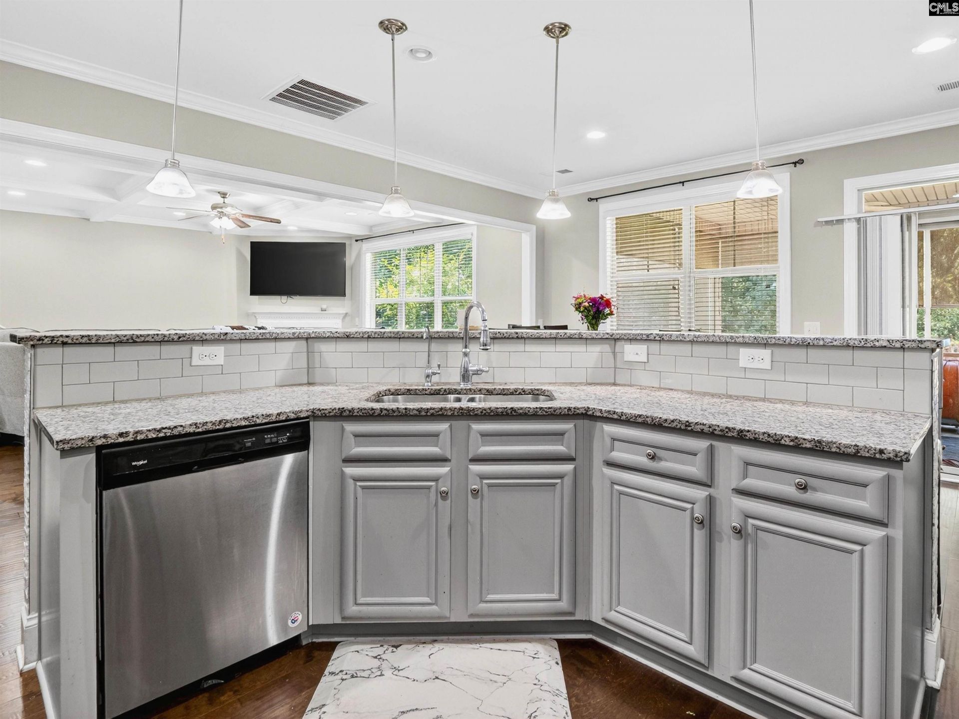 660 Stoneywater Court  Photo 13