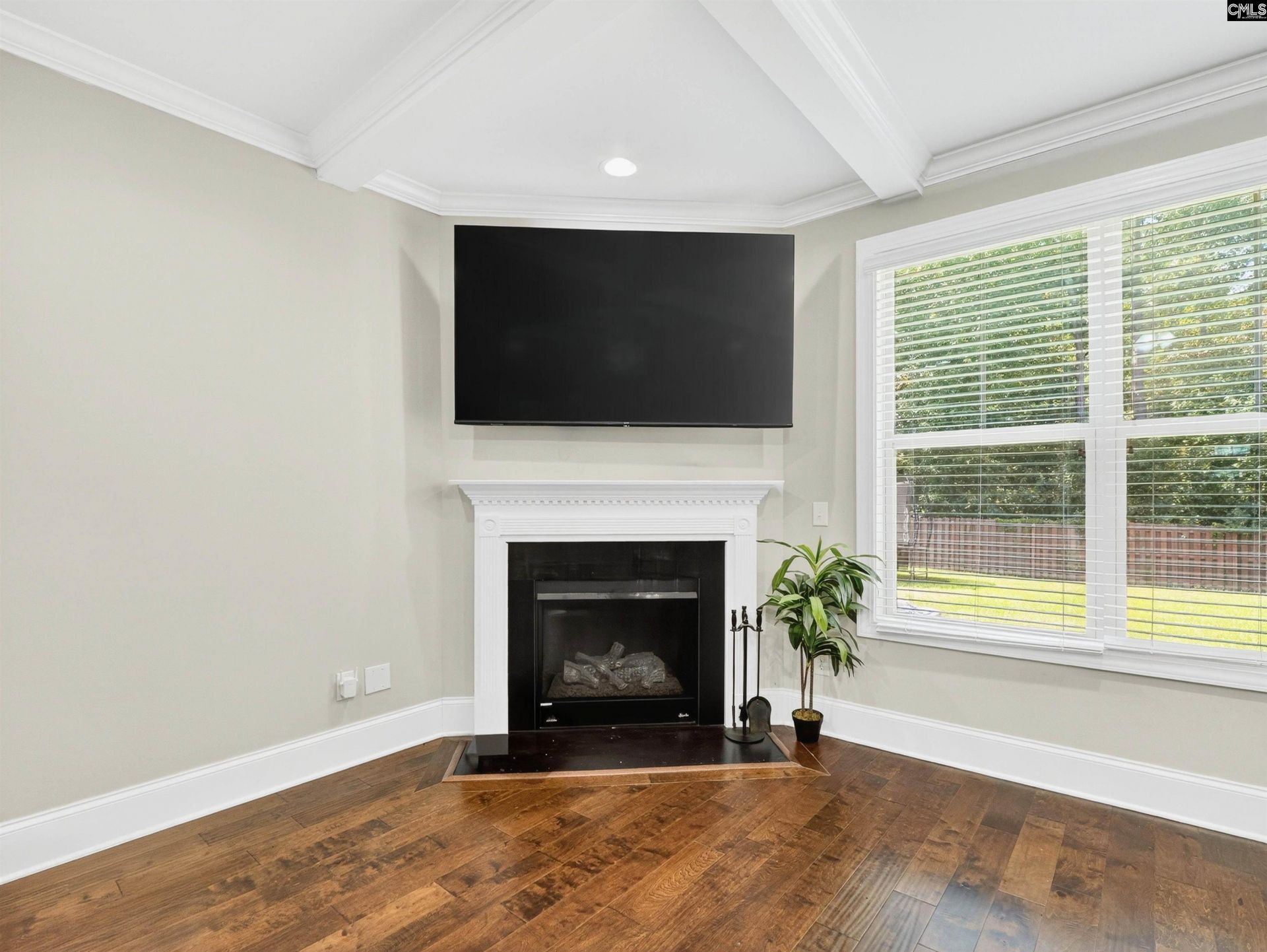 660 Stoneywater Court  Photo 19