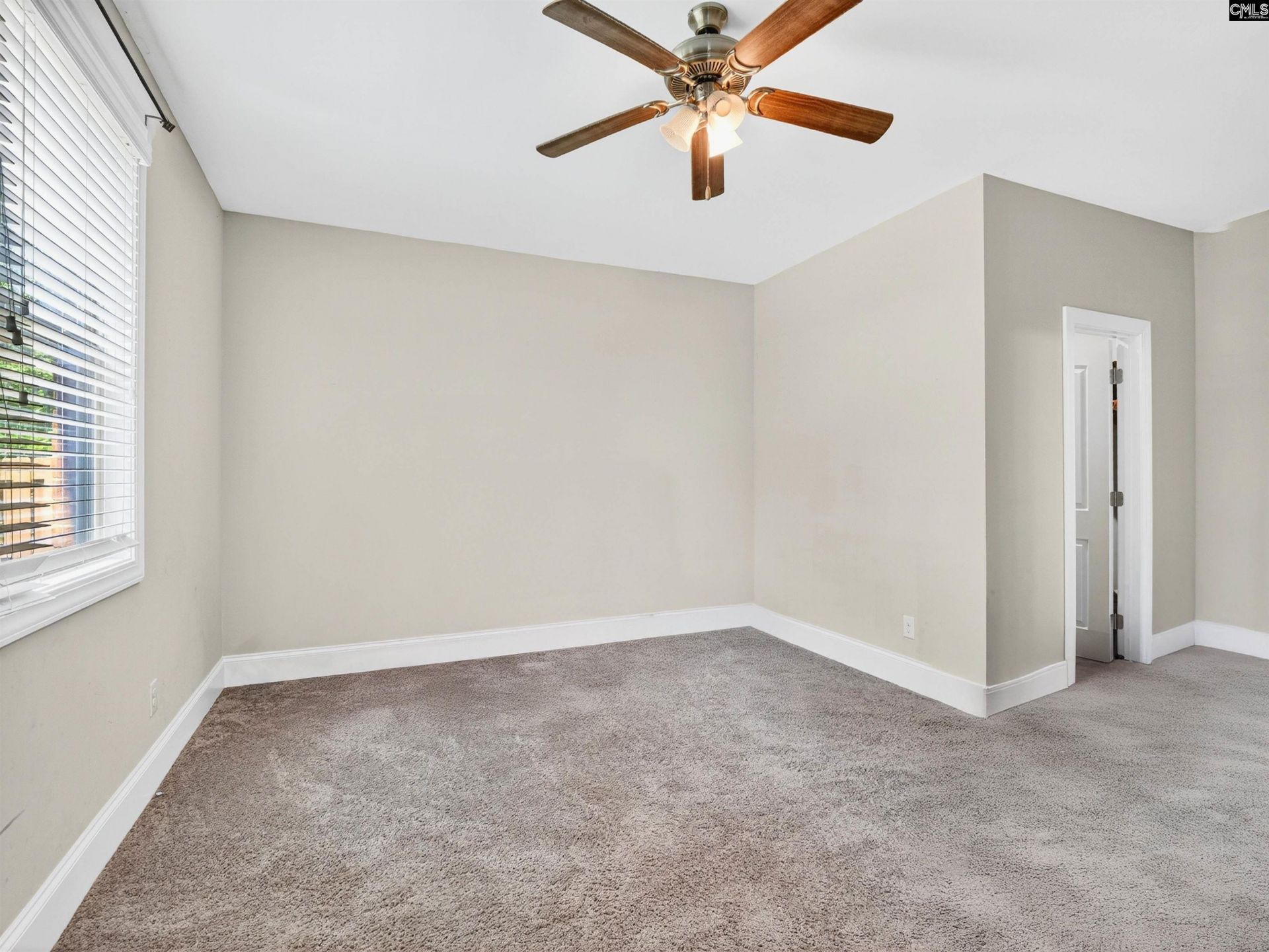 660 Stoneywater Court  Photo 21