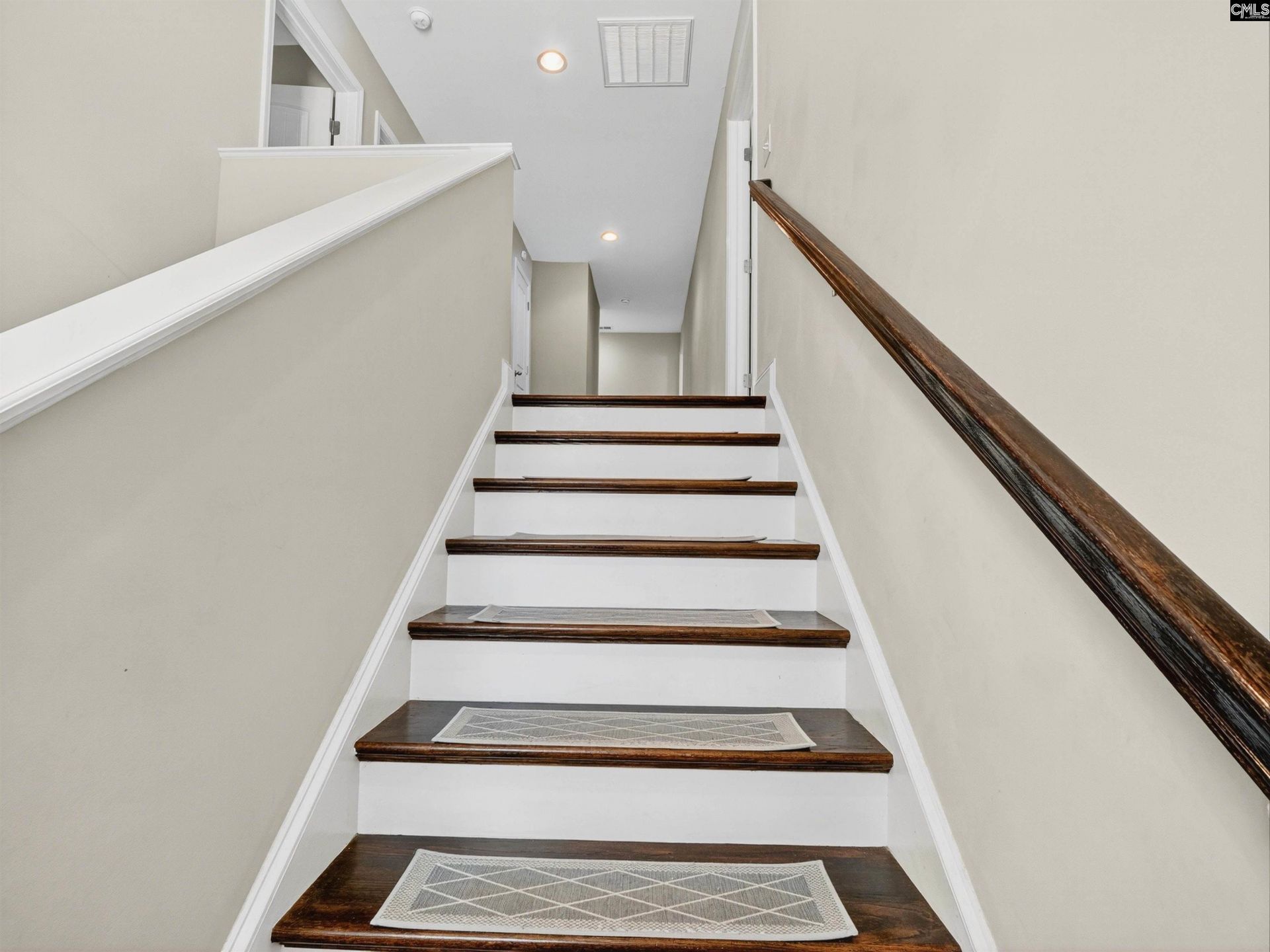 660 Stoneywater Court  Photo 26