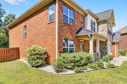 660 Stoneywater Court  photo 4