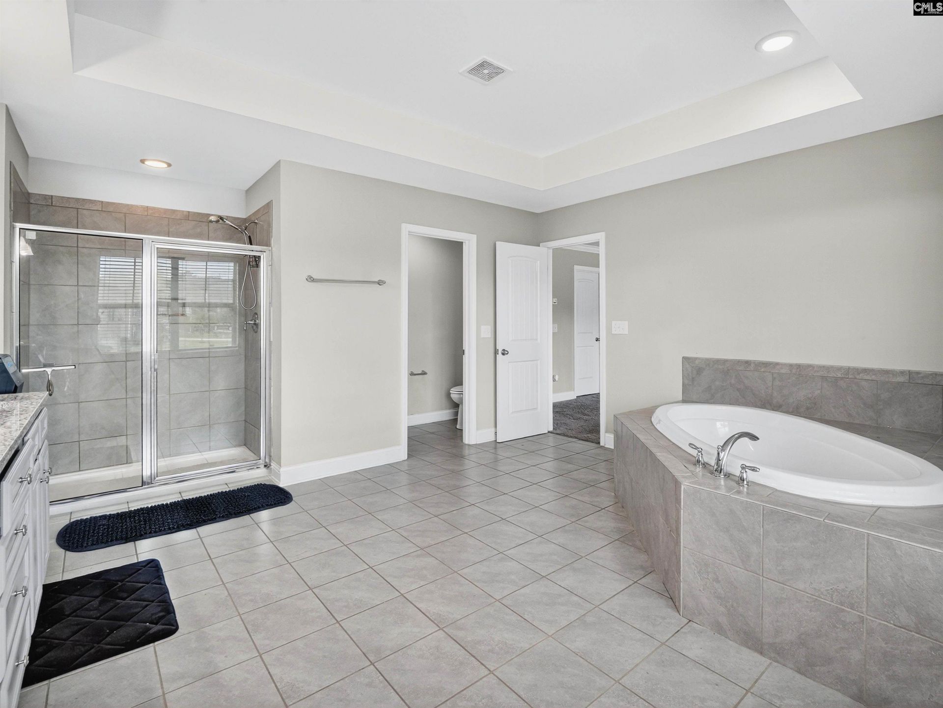 660 Stoneywater Court  Photo 32