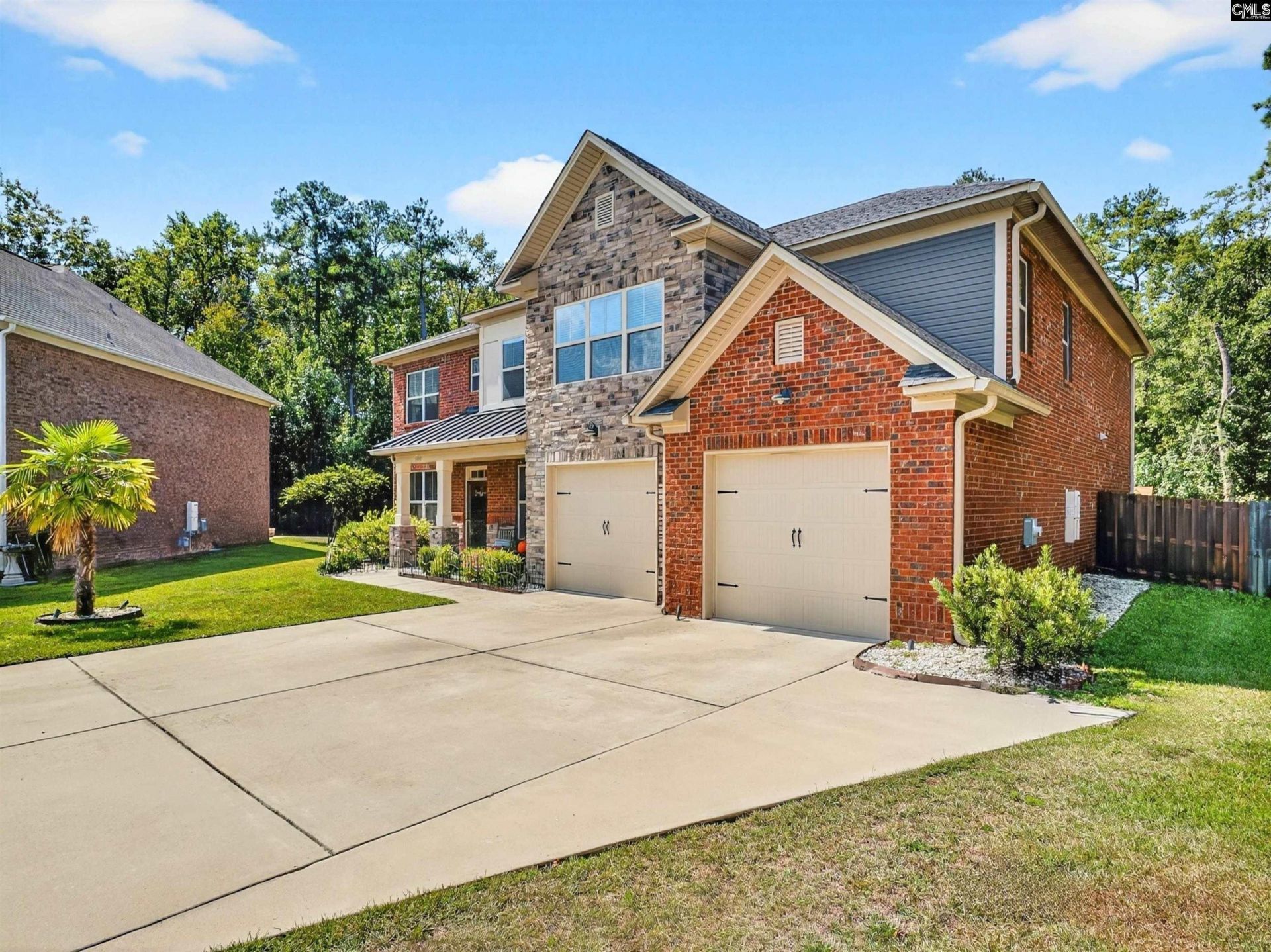 660 Stoneywater Court  Photo 4