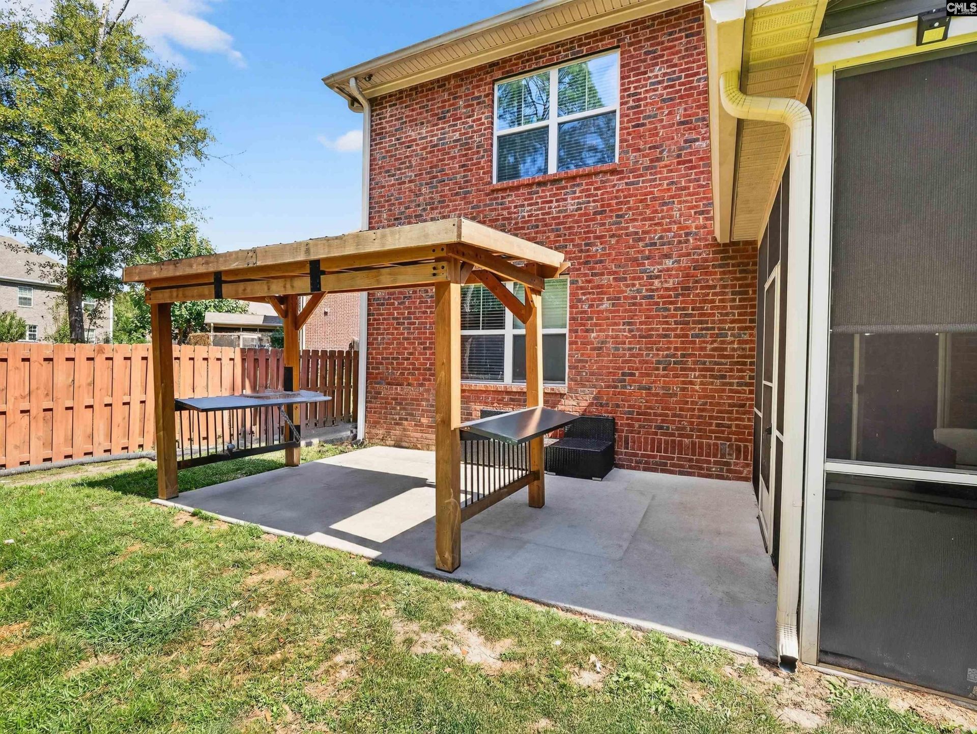 660 Stoneywater Court  Photo 40