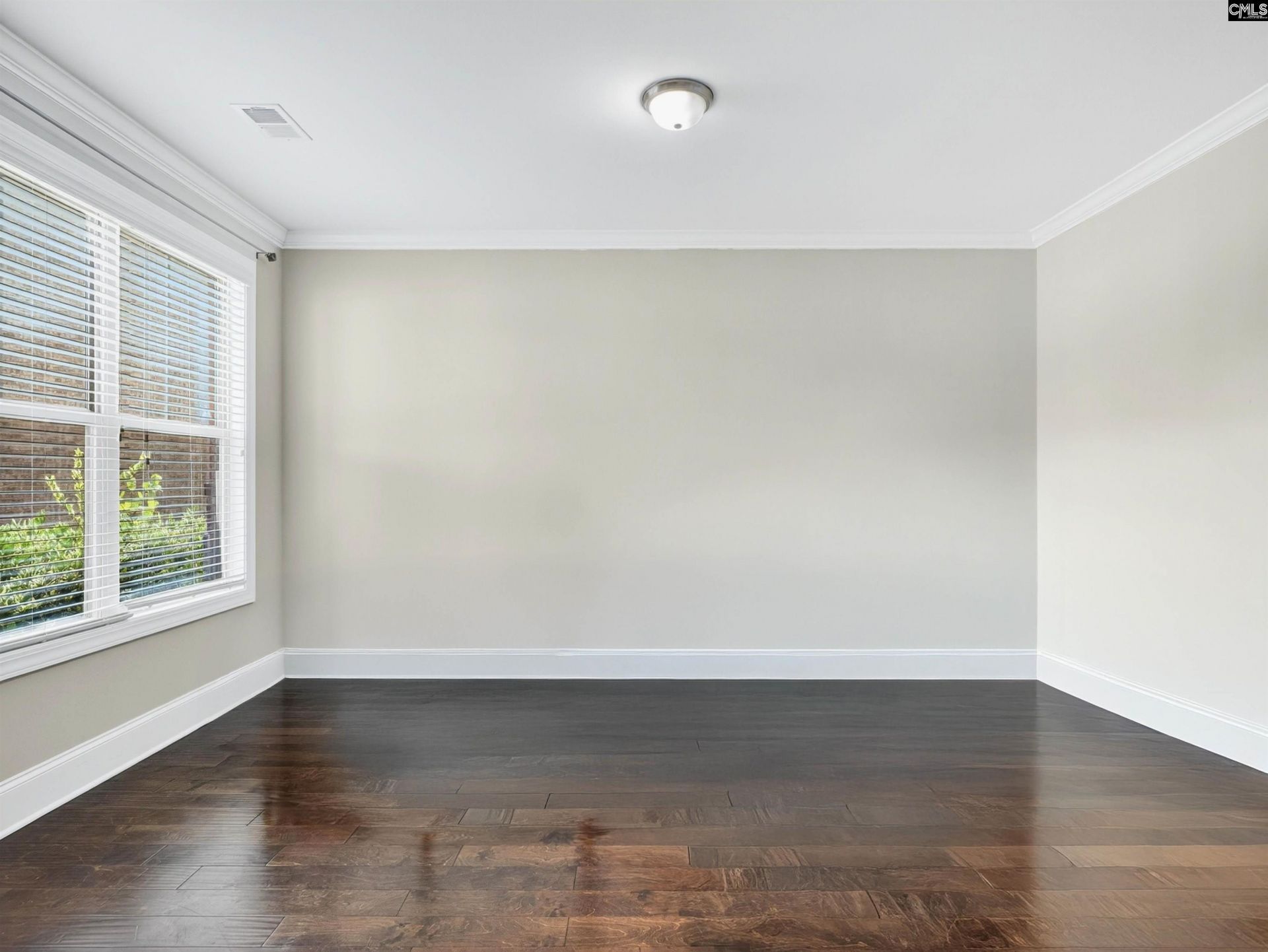 660 Stoneywater Court  Photo 8