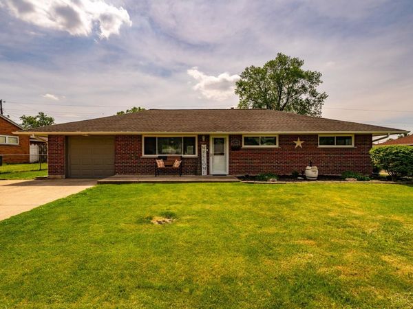 2190 Renshaw Avenue, West Carrollton, OH 45439