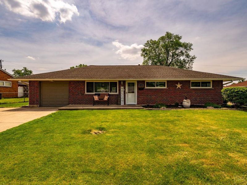 2190 Renshaw Avenue, Miami Twp, OH 45439 Photo 1
