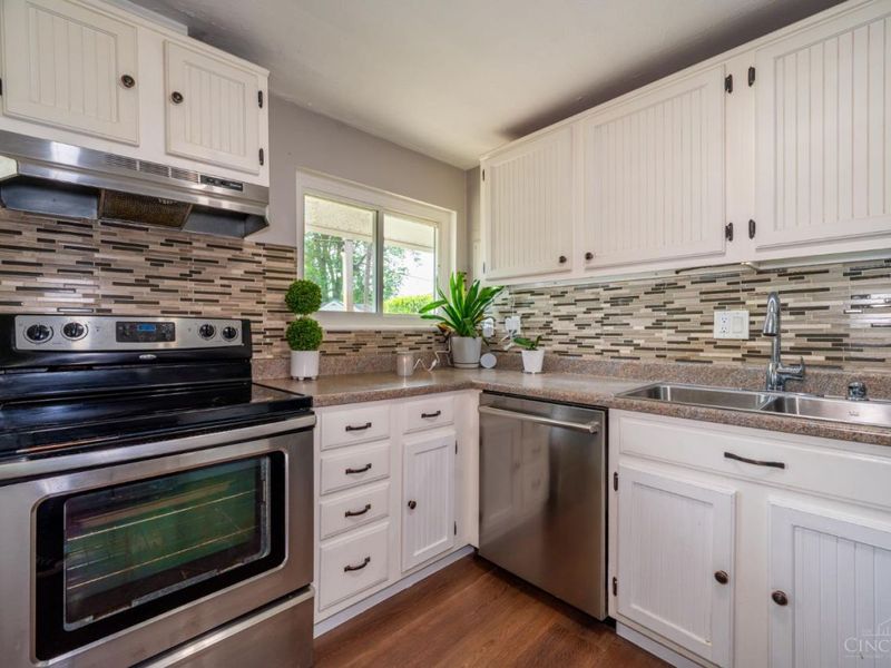 2190 Renshaw Avenue, Miami Twp, OH 45439 Photo 12