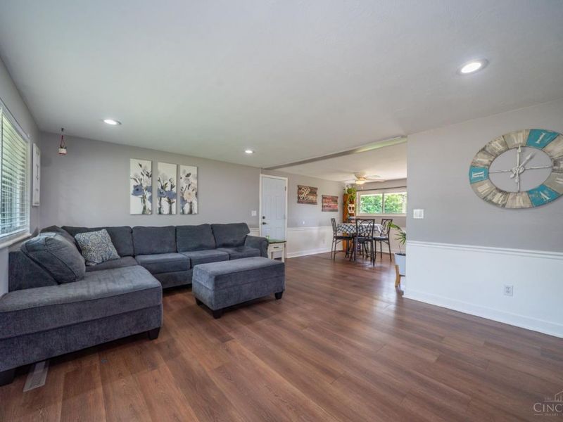 2190 Renshaw Avenue, Miami Twp, OH 45439 Photo 3