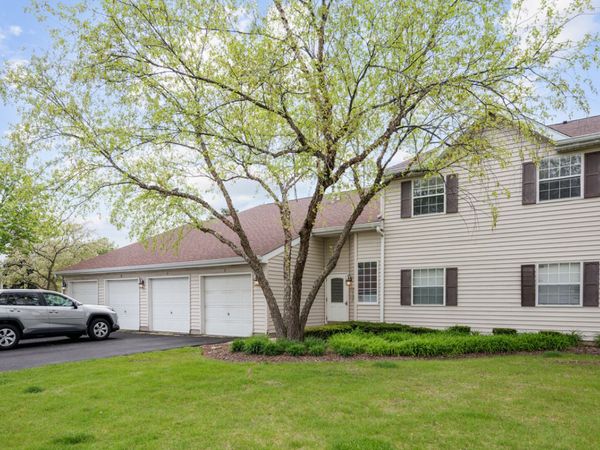 117 GANT Circle , Unit F, Streamwood, IL 60107