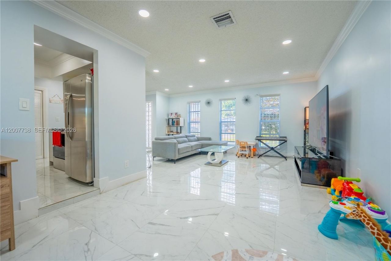 10750 SW 173rd St , Miami, FL 33157 Photo