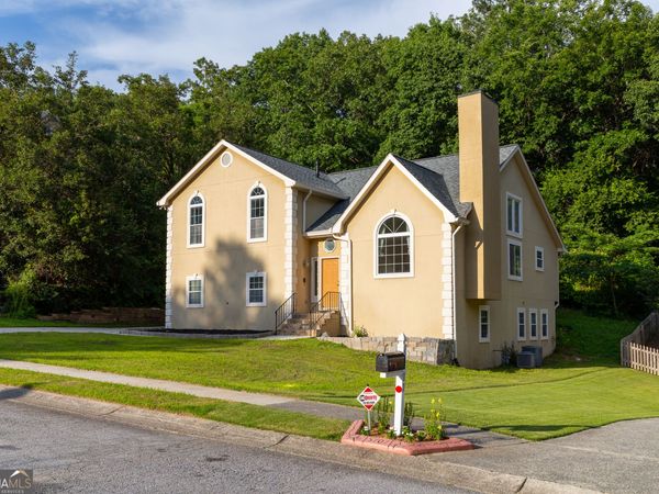 5705 Glandor Drive SE, Mableton, GA 30126