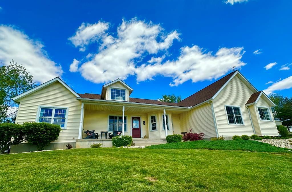 487 Fox Hill Drive, Chillicothe, OH 45601 Main Photo