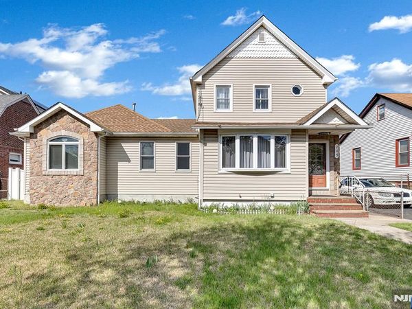 245 Kingsland Avenue, LYNDHURST, NJ 07071