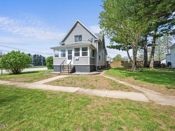 208 Cass Street , Swanton, OH 43558