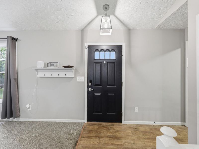1065 Robmeyer Drive, Columbus, OH 43207 Photo 4