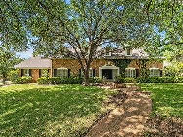 8941 Raven Drive, Woodway, TX 76712