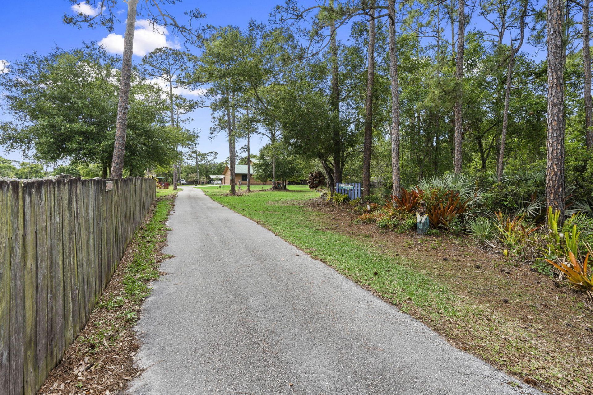 2725 Twin Oaks Trail, Fort Pierce, FL 34945 Photo