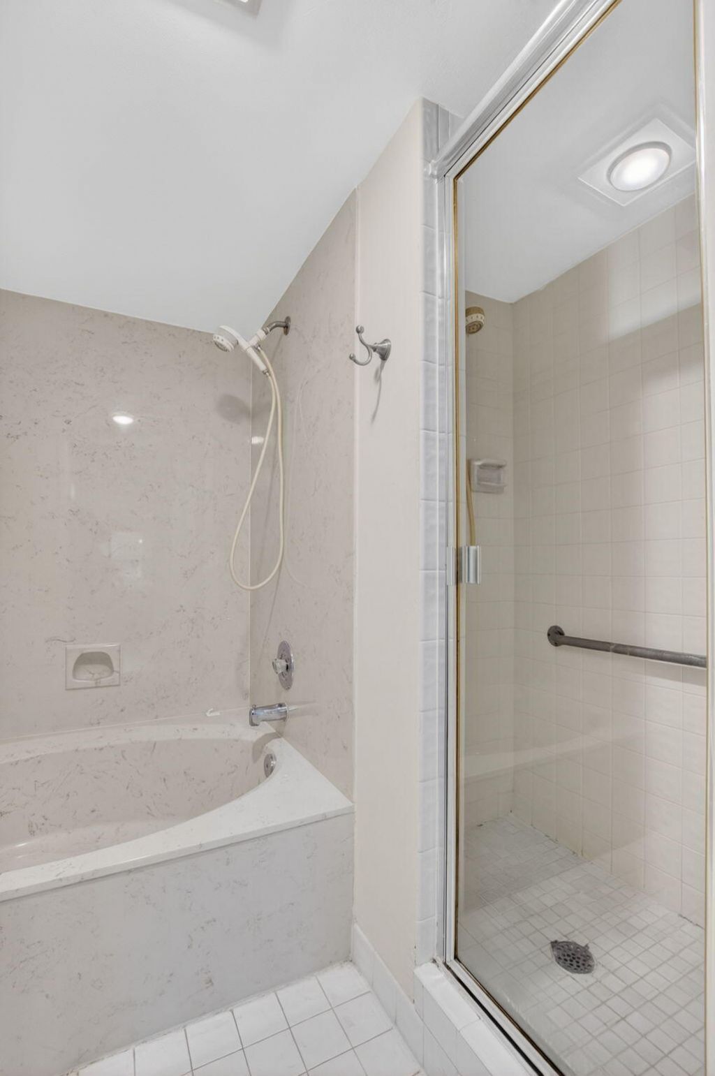 5021 Oakhill Lane, Unit 114, Delray Beach, FL 33484 Photo