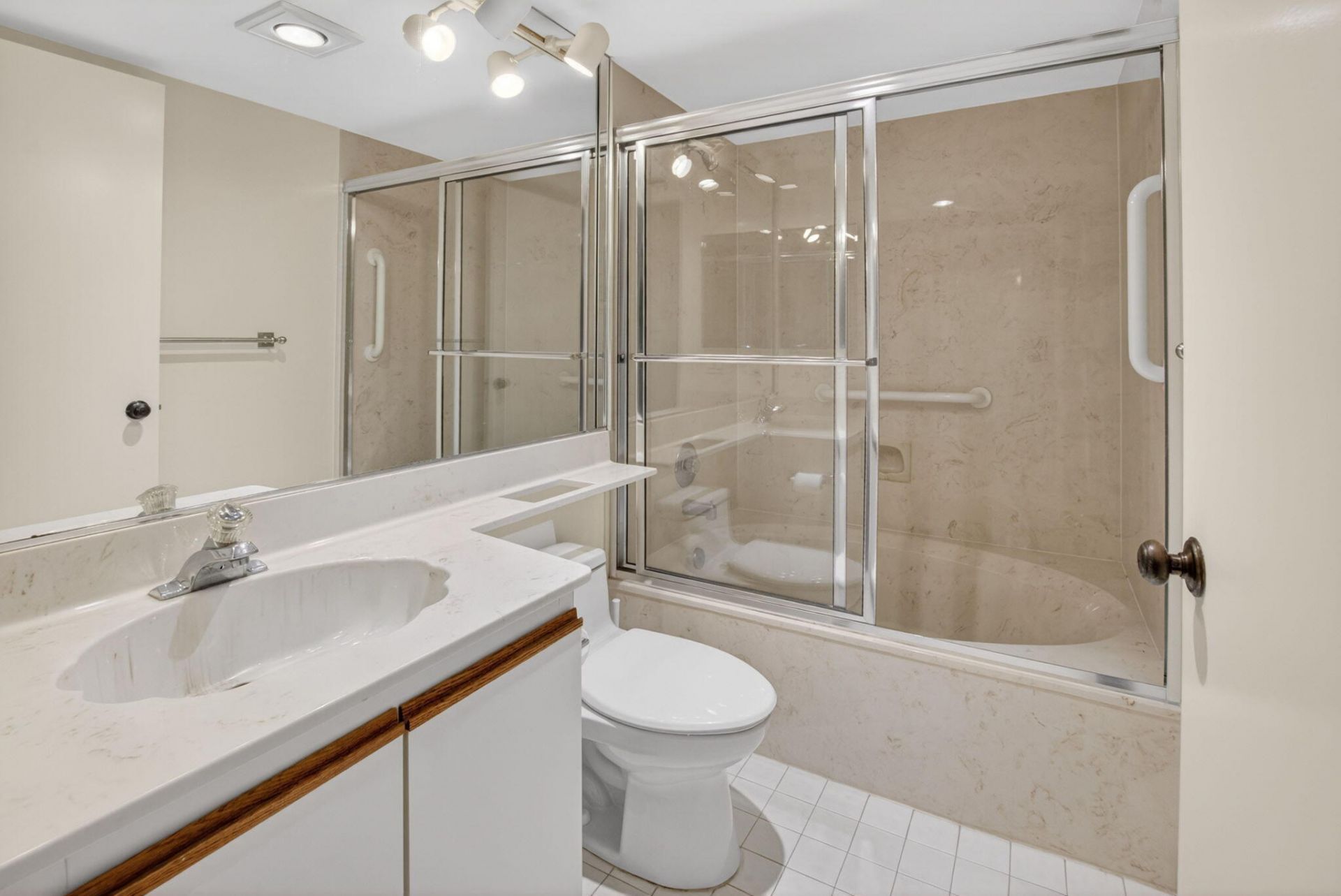 5021 Oakhill Lane, Unit 114, Delray Beach, FL 33484 Photo