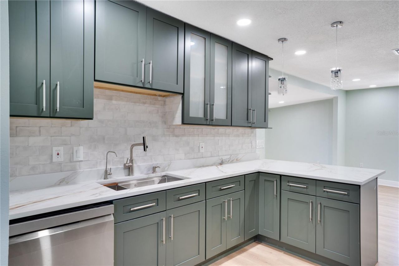 4029 13th Avenue S, Saint Petersburg, FL 33711 Photo