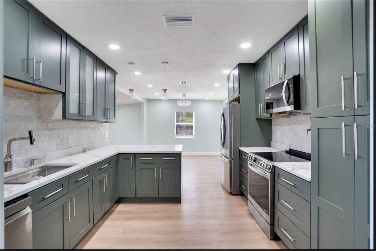 4029 13th Avenue S, Saint Petersburg, FL 33711 Photo