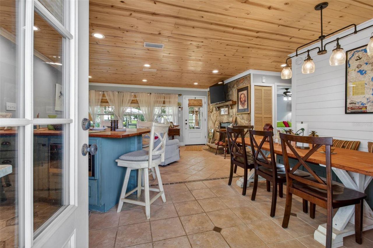 137 & 135 Riverside Drive , Satsuma, FL 32189 Photo